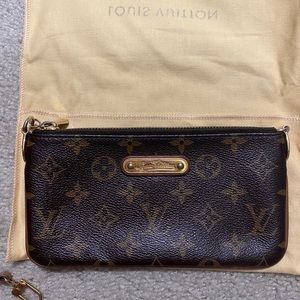 Louis Vuitton Clutch